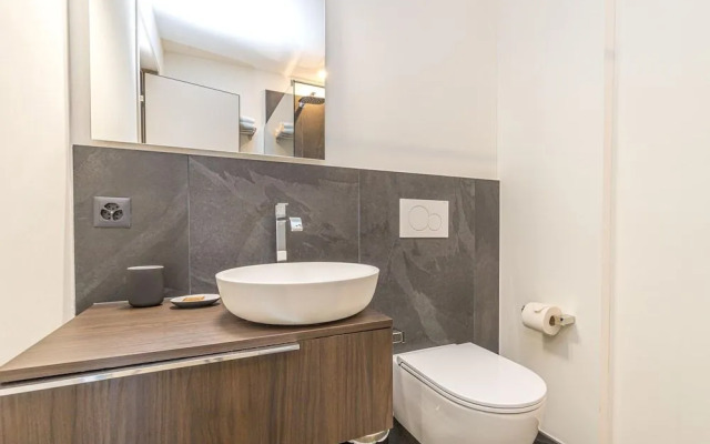 Icon H 301 Suite Micro-living