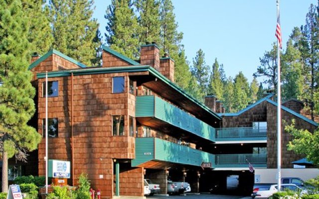 Sapphire Resorts @ Snow Lake Lodge, Big Bear Lake, USA