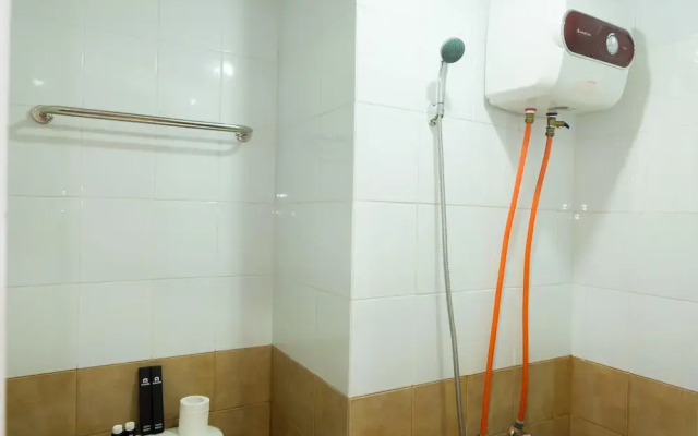 Comfortable Fully Furnished Studio Green Pramuka City Apartment