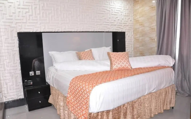 Quince Garden Hotel