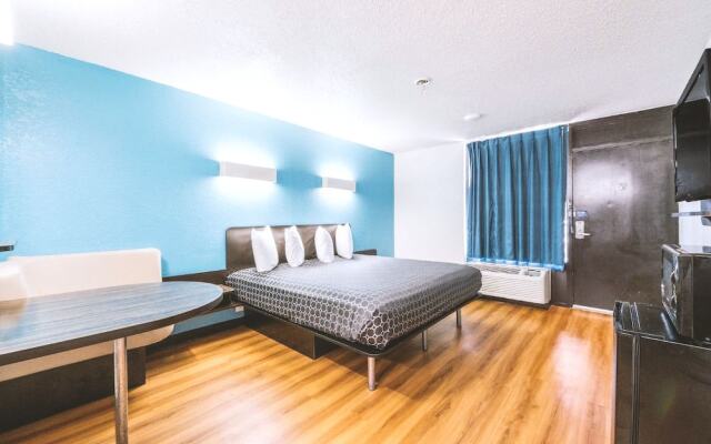 Blue Way Inn Fairmont