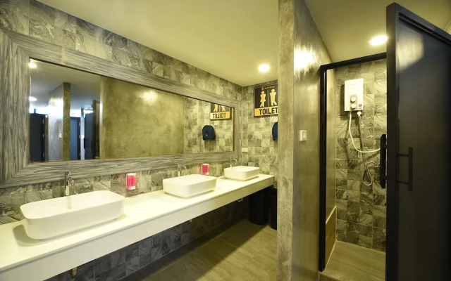 KOKO Hostel- Adults Only