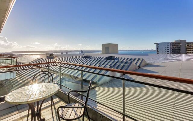 QV Large Penthouse Apartment - 510