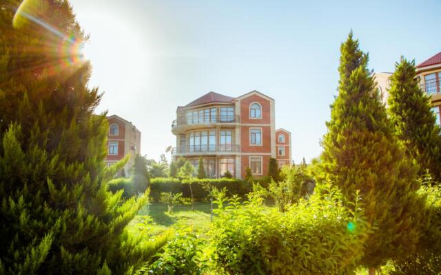 Green City Resort