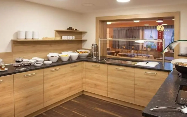 Nice Apartment in Langenfeld With Garden