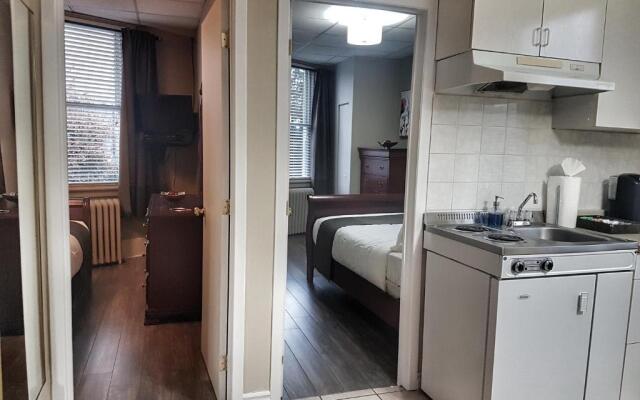 Cozy 2-Bedroom Apartment #25 by Amazing Property Rentals