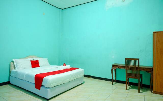 Penginapan Cemara Indah by RedDoorz