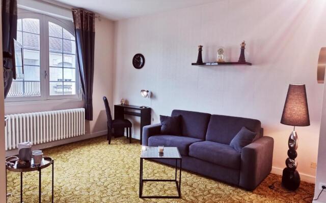 Aux Portes du Château