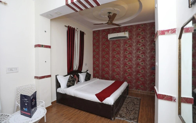 The Castle By OYO Rooms