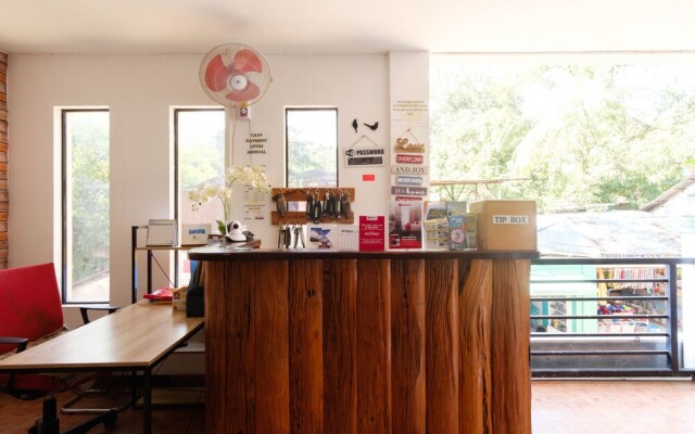 RedDoorz near Coron Coliseum