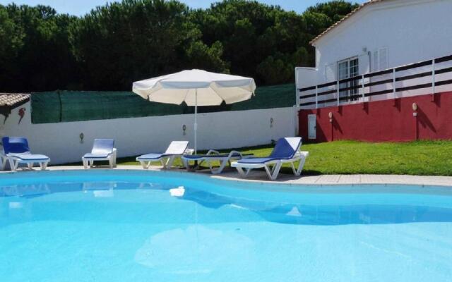 Villa Charneca