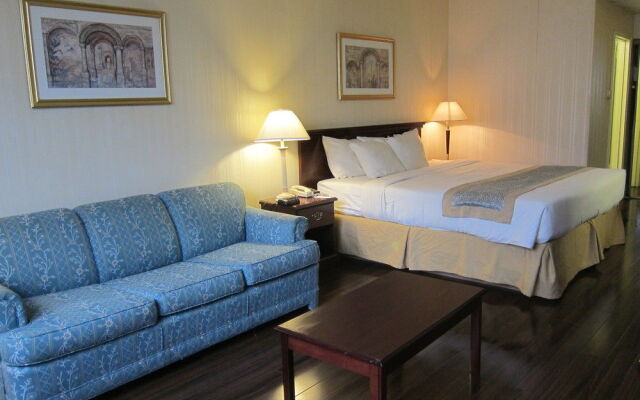 Toronto Plaza Hotel