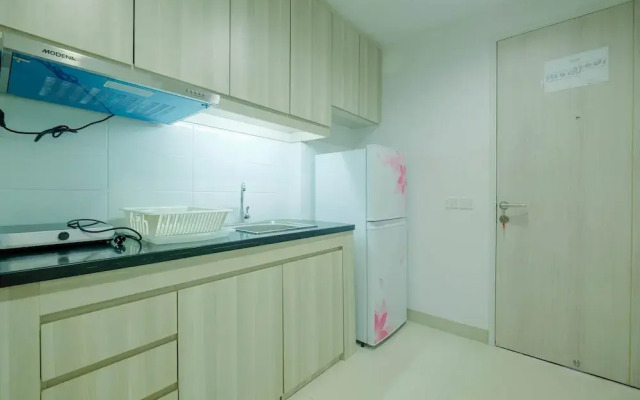 Trendy and Spacious Studio Azalea Suites Apartment