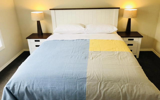 Apollo Bay Seal Apartments – Guest Rooms – Marengo