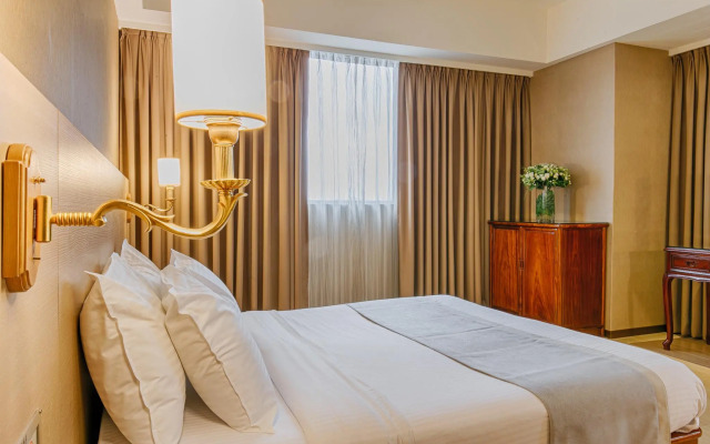 Highness Hotel