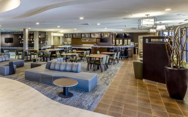 Courtyard Roseville Galleria Mall/Creekside Ridge Drive