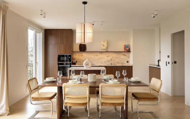 Spacious Apartment - 3br/8p - Eiffel Tower