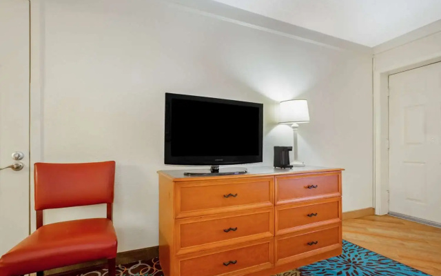 La Quinta Inn Houston Greenway Plaza