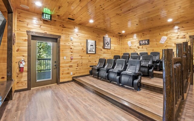 The Great Maple Retreat 13 Bedroom Home by Redawning