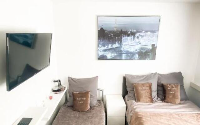 Tau Design Hotel