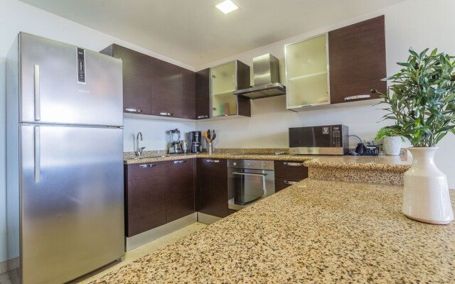 Lovely Condo at Eagle Beach! Great Views