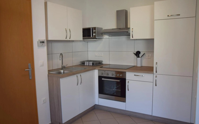 COMFY and BRIGHT Apartment