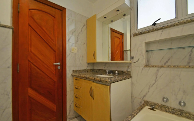 Copacabana Beach Apartments 48