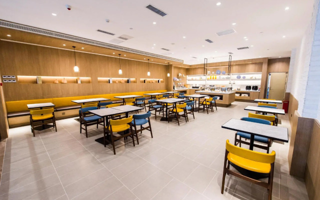 HanTing Premium Hotel (Changchun Shuangyang Yiyang Building)