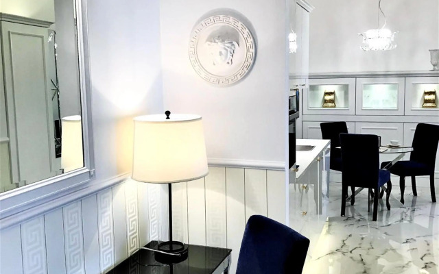 MONDRIAN Luxury Suites & Apartments Market Square IV