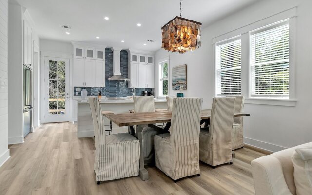 30A Beach House - Turquoise Tides