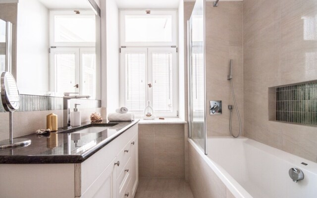 oompH Dobra Warsaw Central Luxurious Apt
