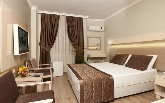 Grand Boss Suit Hotel