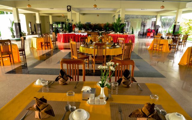 Ocean Blue Ngwe Saung Beach Hotel