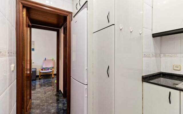 Cozy 3bed Flat With Balcony Close to Plaza España