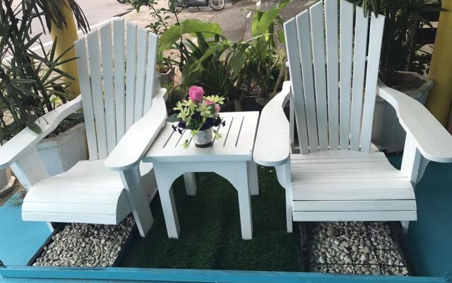 OYO 75304 Riverside Guesthouse