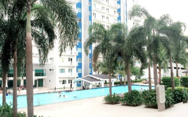Grass Residences - Condo