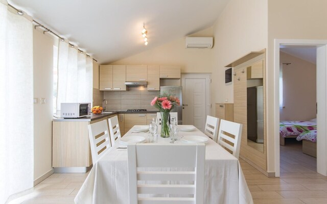 Beautiful Home in Pomer With Wifi and 2 Bedrooms