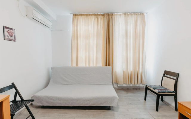 Studio Piata Amzei NR.1 (17 A)