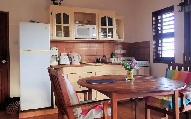 Two Bays Beach Villa Apartment and Studios
