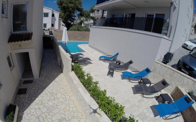 Marinela - with pool - A2(4+2)