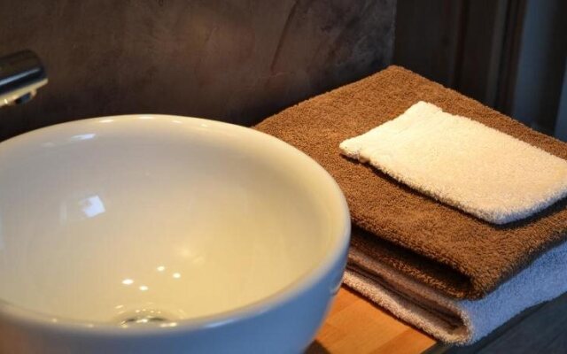 spa-resort-home - Les volets bleus