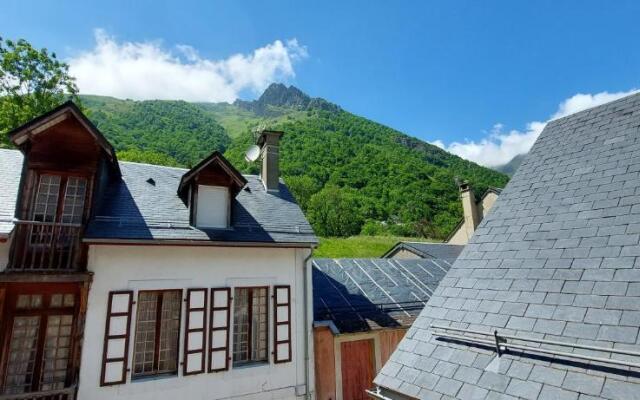 Studio avec balcon face à la montagne