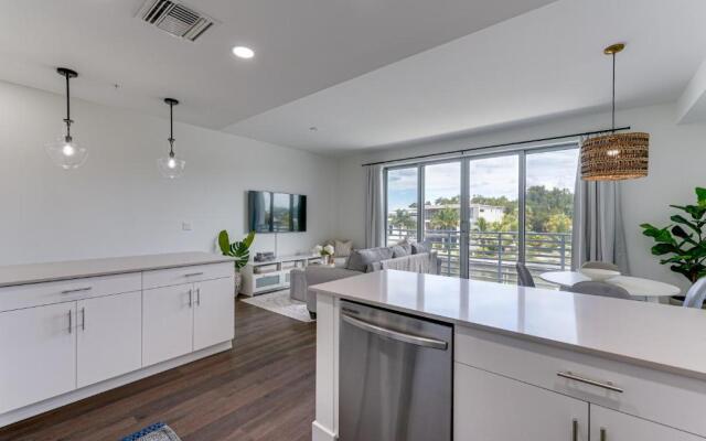 All-New, Waterfront Condo in Downtown Sarasota!
