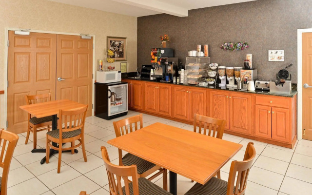 Red Roof Inn & Suites Carrollton, GA–West Georgia