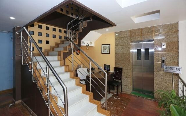 OYO 3063 Crystal Residency