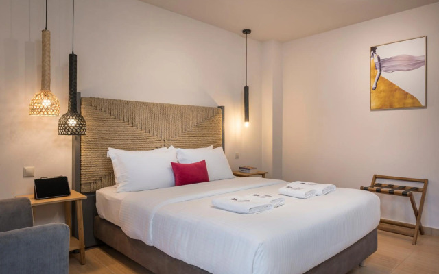 Trianon Luxury Apartments & Suites