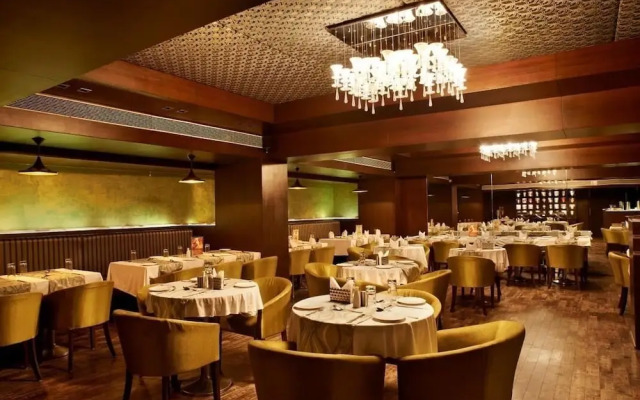 Hotel The Golden Oak Central by Citrus Prime