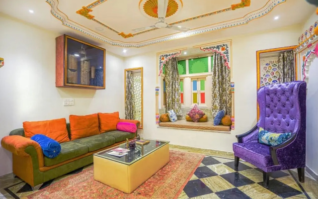 Royal Rafahiya - A Rooftop Lake View Hotel Near Lake Pichola