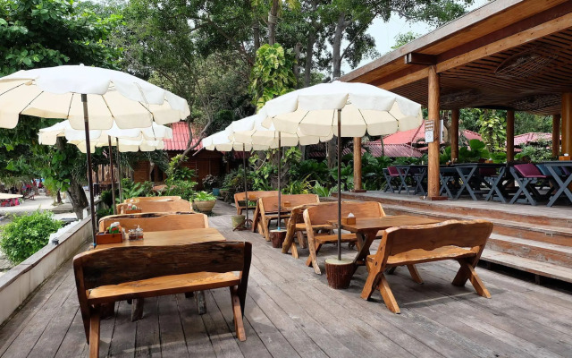 Tonsak Resort