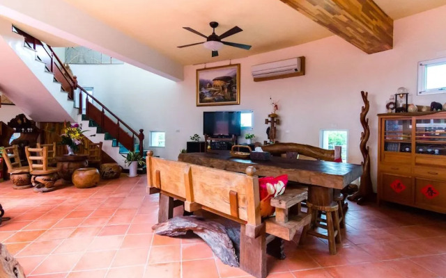 Hualien Cow House